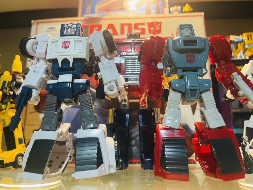 天尊世代第三波开订,清一色老模具重涂:D级预订145元,天狼、乔伊、挡板现在冲还是等两位数?