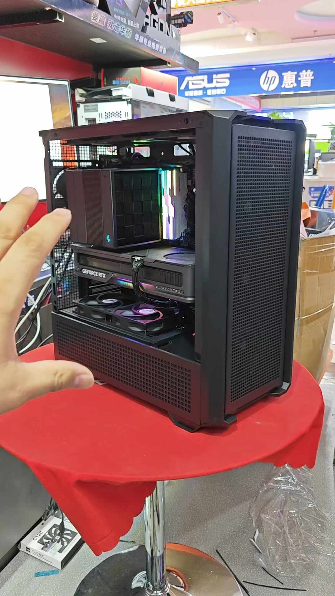 阿萨辛4压9800X3D没问题,但有一种M-ATX主板装不下它:翻完3个装机店的翻车记录,我整理出这份购前核对清单