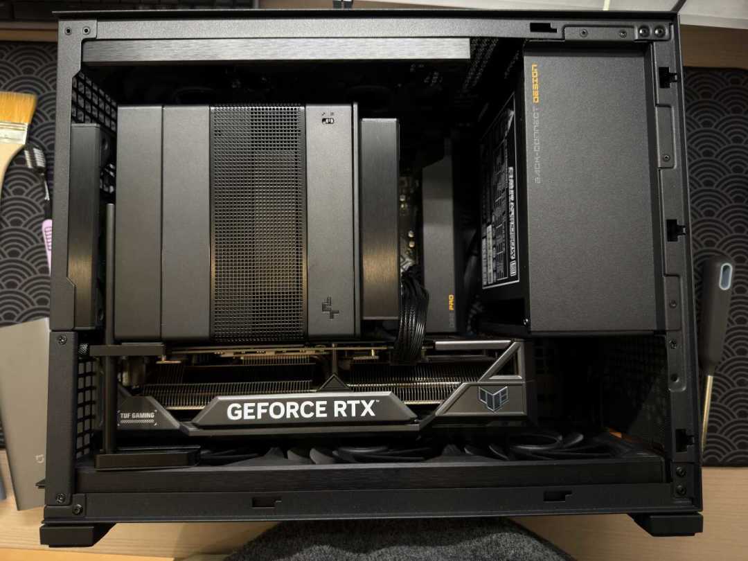 阿萨辛4压9800X3D没问题,但有一种M-ATX主板装不下它:翻完3个装机店的翻车记录,我整理出这份购前核对清单