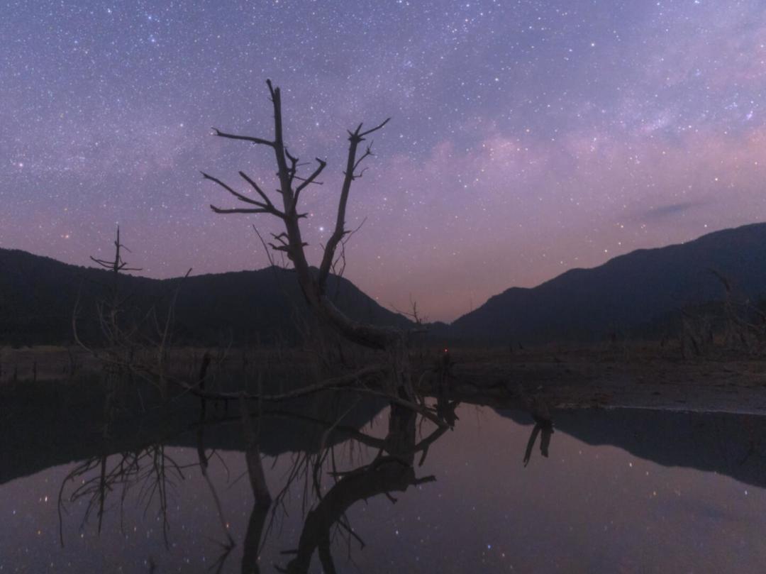 流星雨过去了,银河窗口还开着:适马星空镜头全家桶,从2809到13479元按预算分四档