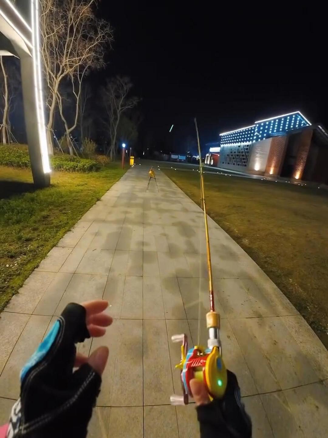 路亚“跑毒”视频火了，但动手前先看看新《渔业法》：丢竿跑路可能是最贵的一步