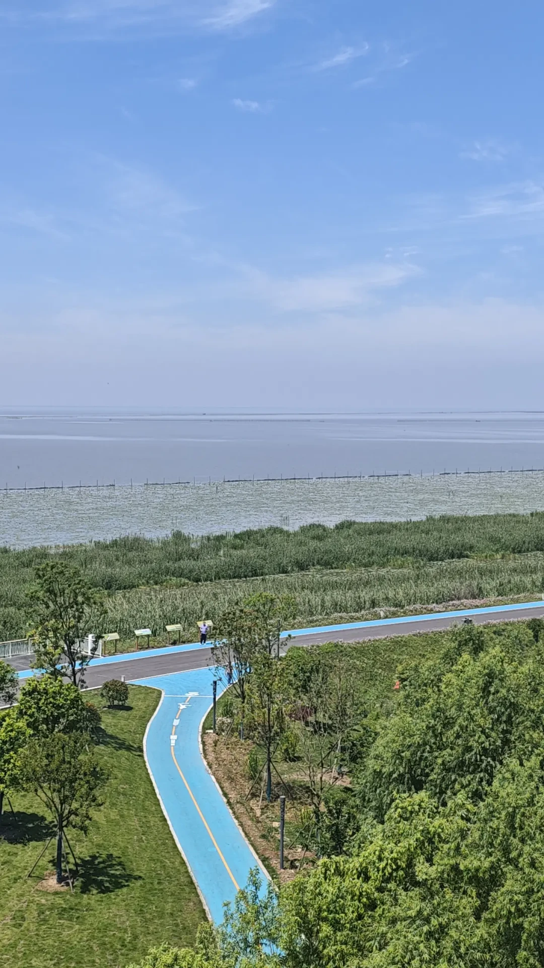 一直“盘老板”的邓刚，这次自己要当老板了：洪湖五星级钓场九月开赛，去不去先把这笔账算清楚