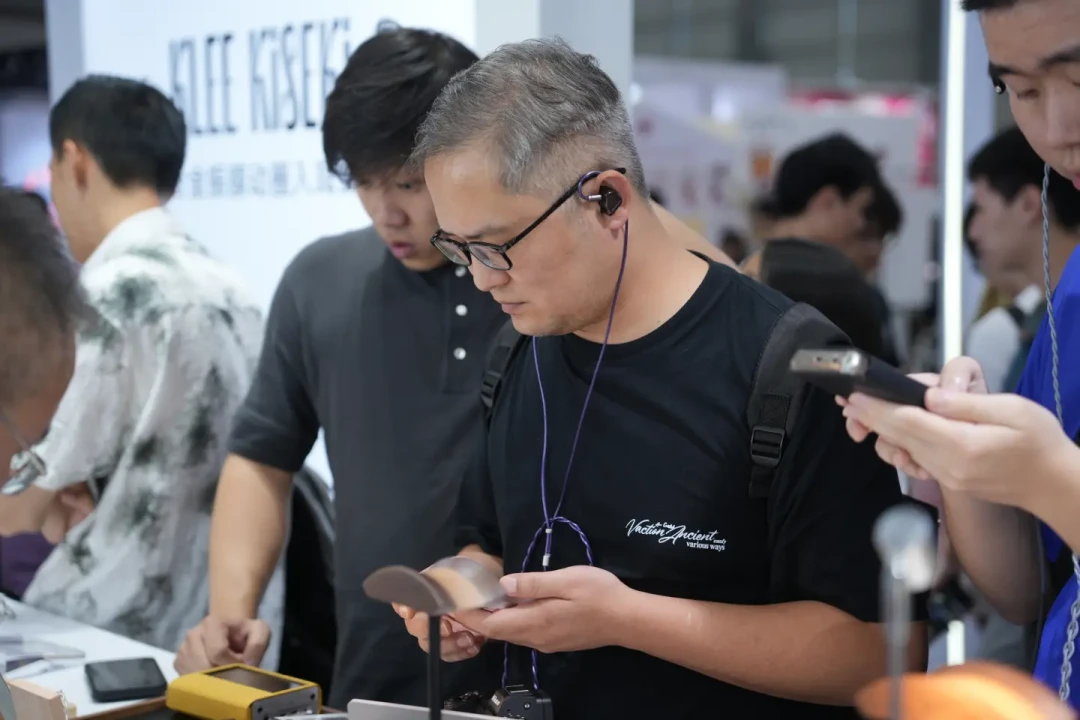 同一副索尼M500,三个评测者三种听感:深圳音频展的“一耳朵惊艳”别直接当钱包指令