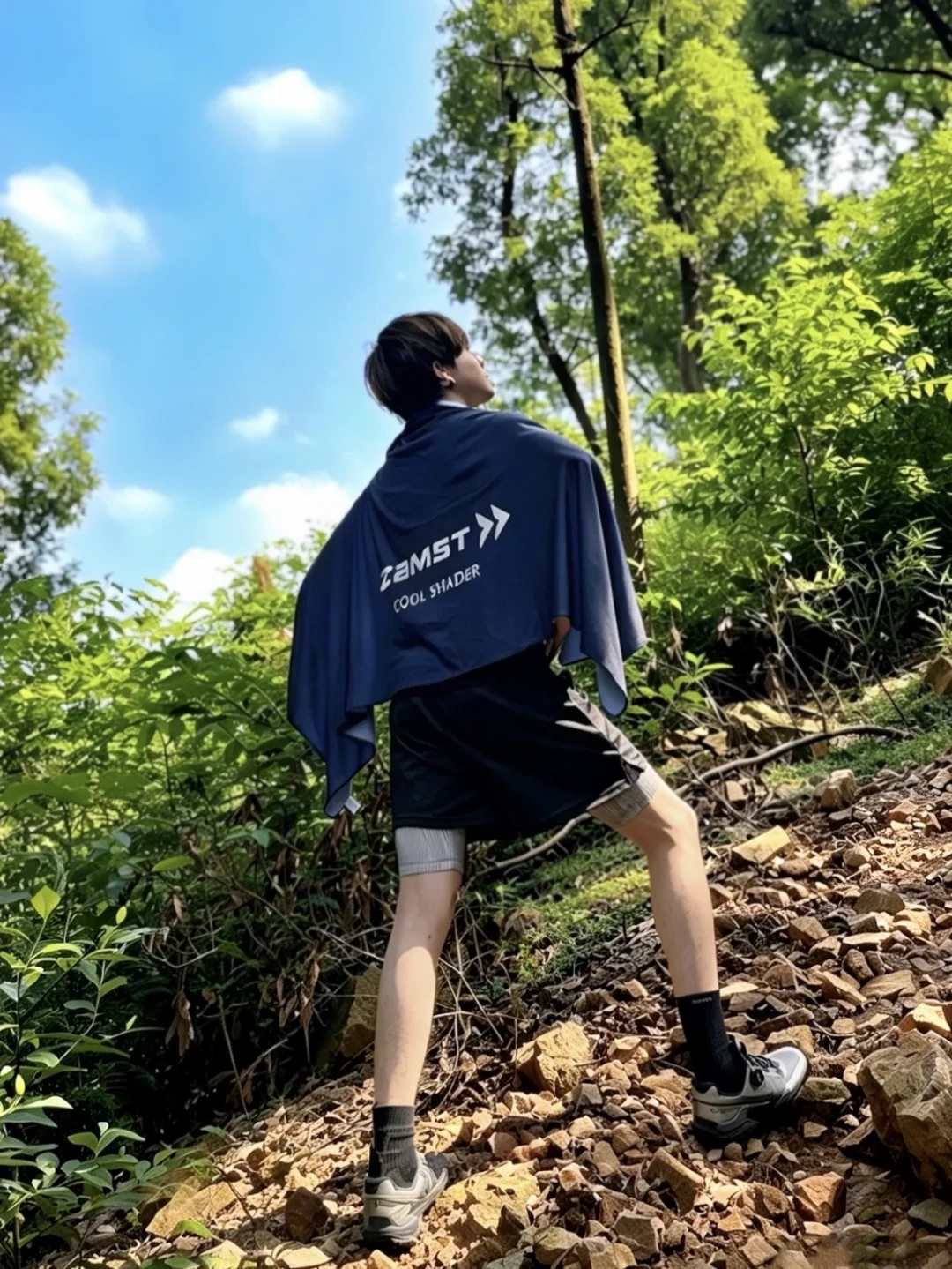 查完这个夏天的中暑救援,我把一日徒步的“防暑账”算了一遍:全套百来块,最关键的不是水,是“盐”