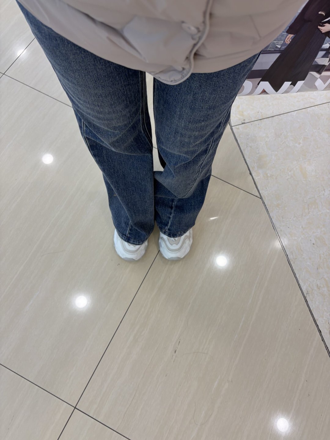 都说ONLY牛仔裤版型好,但买错一样翻车:梨形、小个子、胯宽腿粗的选裤指南