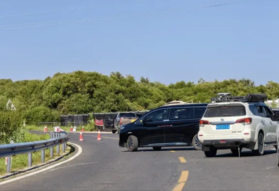 渭源山洪10人遇难、宜兴私家车被冲走:汛期床车过夜,河滩“黄金位”千万别睡