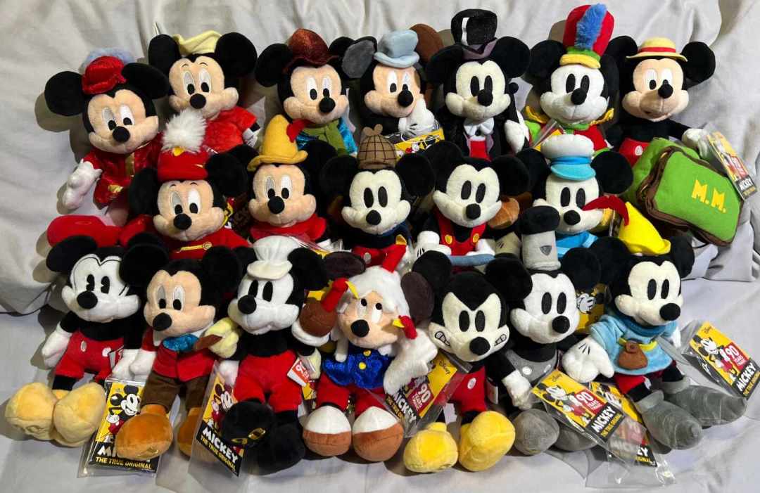 中古米奇入坑指南：9.9元的挂件、199元的线腿一对，下手前先搞懂“中古”和“剪标”的区别