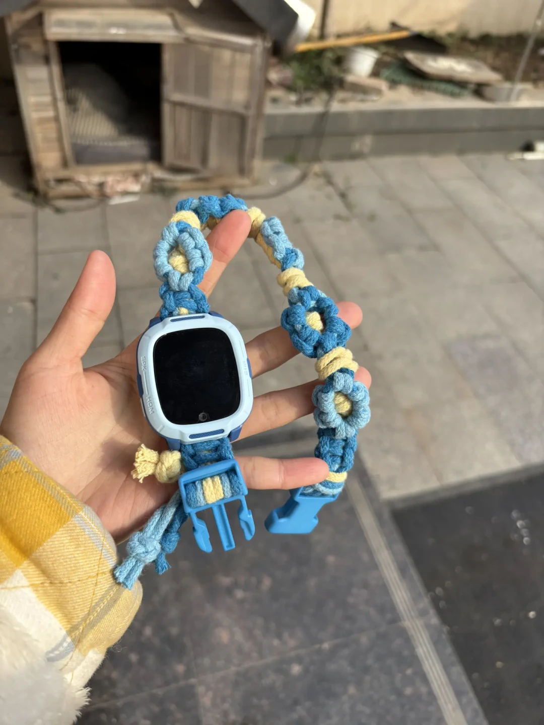狗走丢后中暑死亡，身上的“GPS定位器”全程没定到位：看完600多条评论才明白，很多人买的是“假GPS”