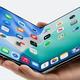 iPhone Duo上手：折痕浅了但不是零，值不值看完再评