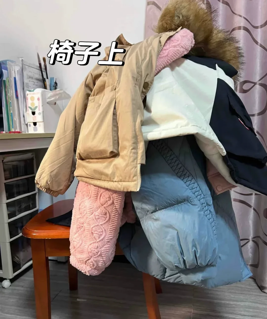 飘窗的宿命是衣服山:万赞改造帖都没治好它,花100块把它