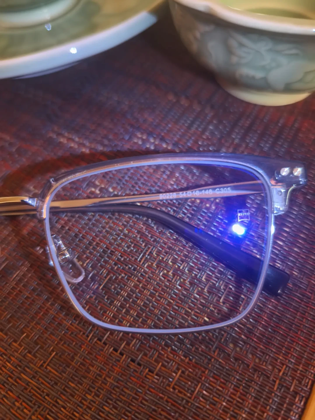蔡司驾驶型镜片,现片不到900、渐进过万:看完全网真实体验,这笔钱有三种花法
