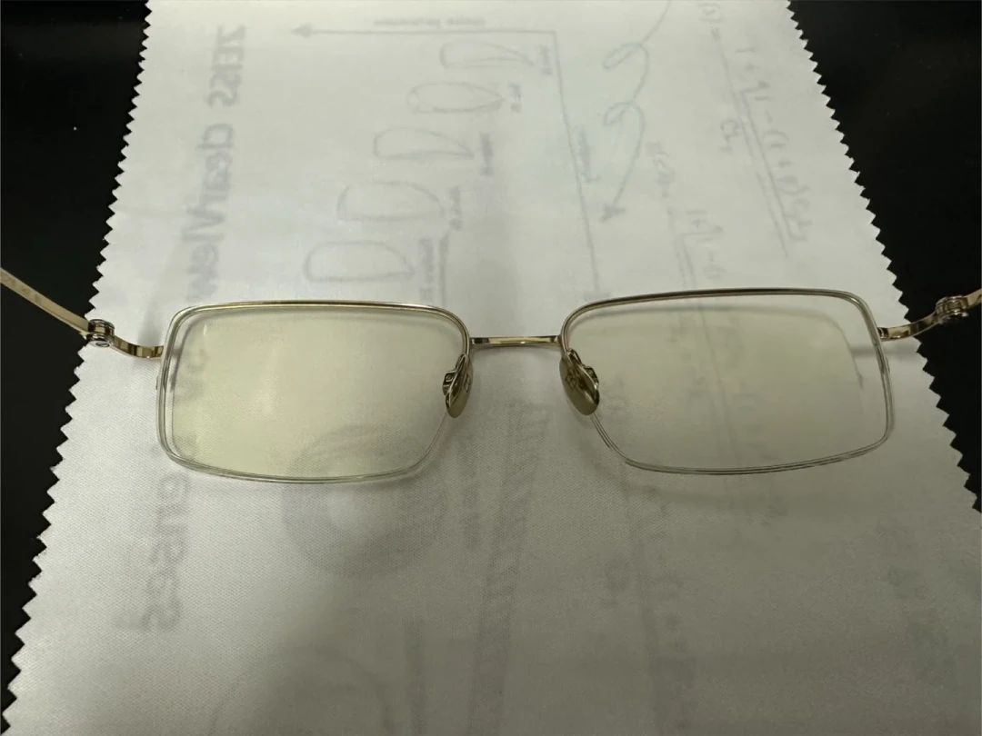 蔡司驾驶型镜片,现片不到900、渐进过万:看完全网真实体验,这笔钱有三种花法