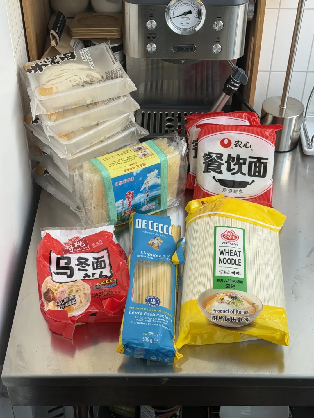 开封两年的挂面把深圳小伙送进医院边缘：保质期只管没开封那段时间，这6样食物回锅也救不回来