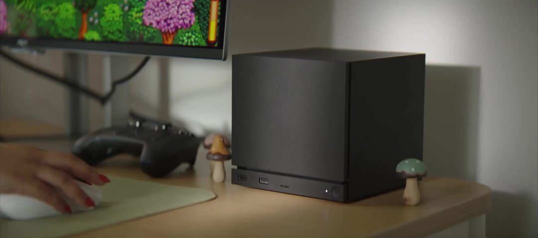第一批 Steam Machine 用户已经收货了:这台 1049 美元的“锁起来的 Arch”,该买还是该装