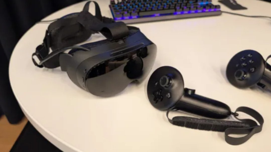 V社说Steam Frame“今夏出货”,可夏天快过完了还没官宣:VR玩家是等,还是先买打折头显?