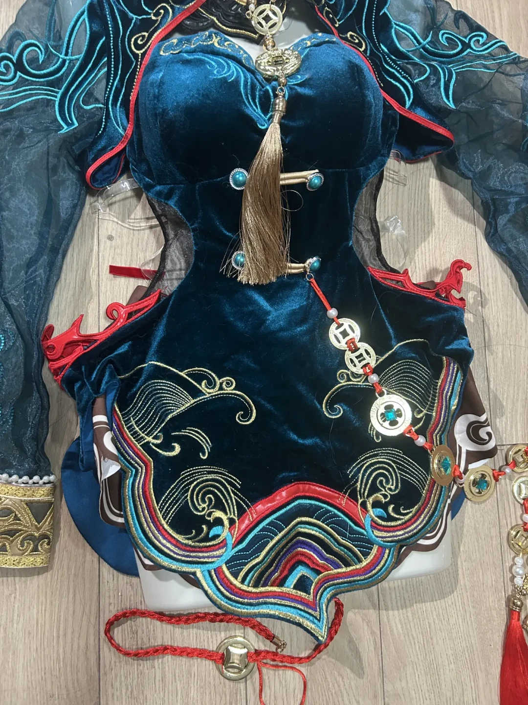 同一件C服，有人44块拿下，有人798补尾款：cos服四大购买渠道的价格底和坑