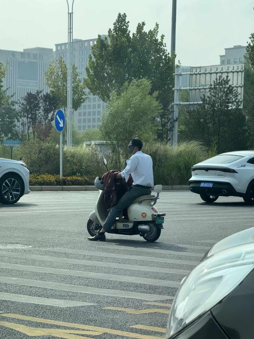 解限速2分钟跑80km/h,商家却被刑拘:解速的这3笔账,得先算清楚