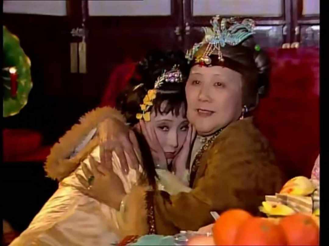 网传新《红楼梦》阵容出炉,贾母的角色还空着:回望37年,三位传奇女演员各有不甘