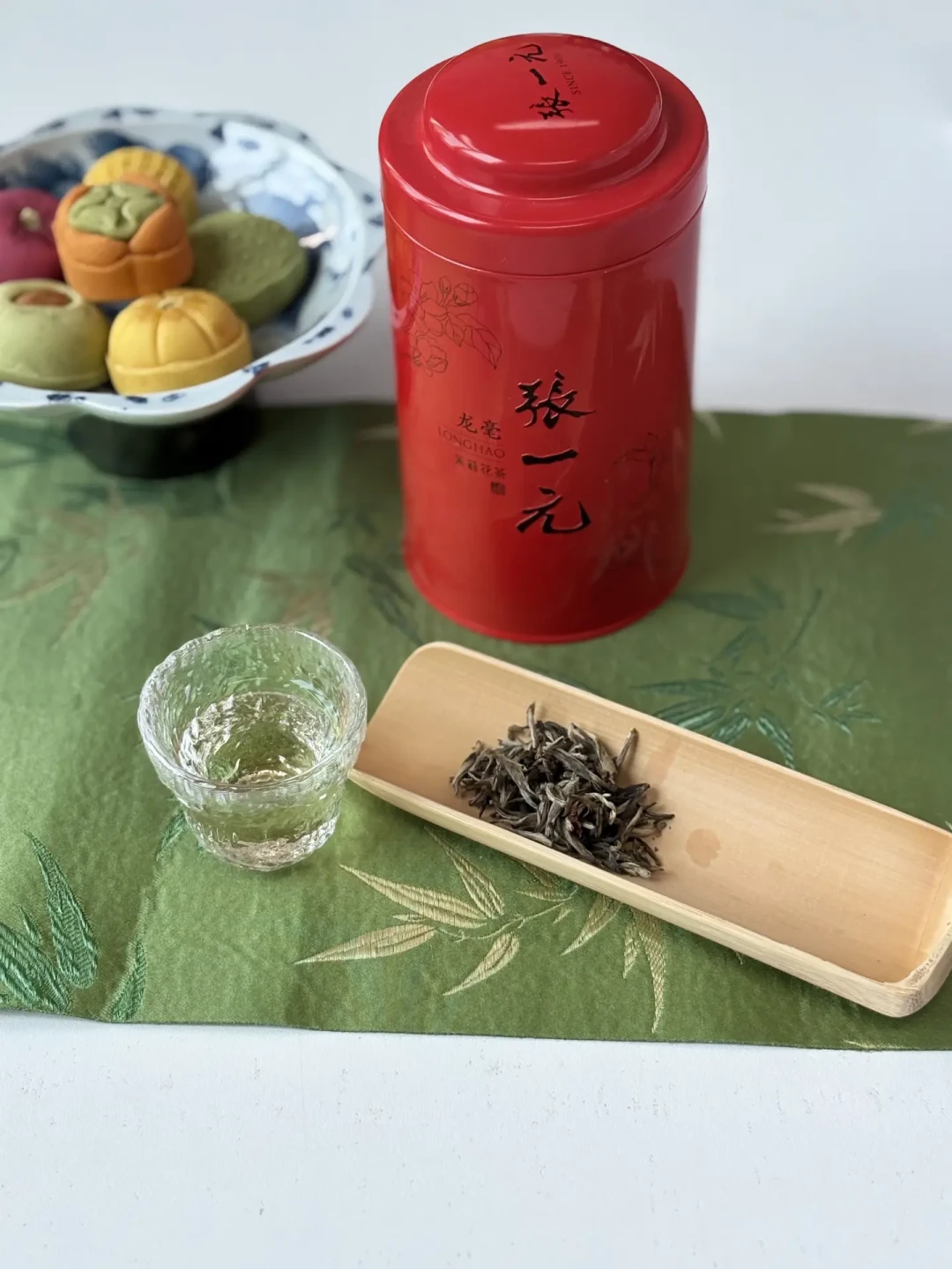 用张一元煮奶茶:想复刻霸王茶姬,先把每杯成本和咖啡因这两笔账算清