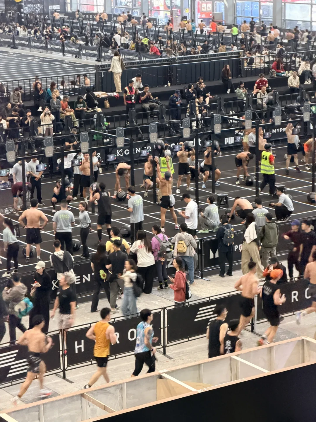 HYROX报名费799元仍一票难求:被热搜种草的普通人,这场