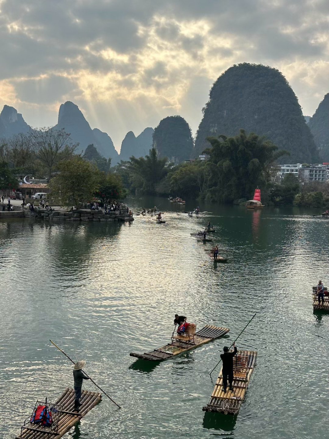 从5元到2000元:翻完18条阳朔旅拍避雷帖,我们总结出6个最常见的坑