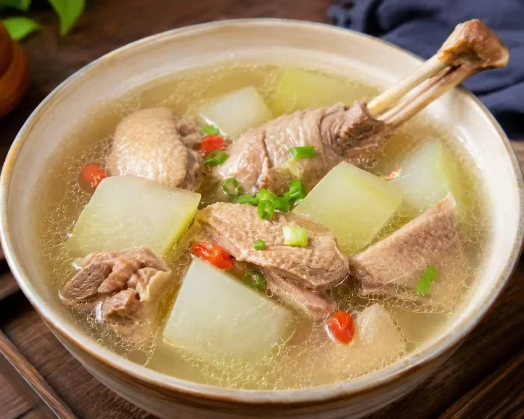 末伏8月23日才出伏,今年是“秋包伏”:贴秋膘前,先分清祛湿还是润燥