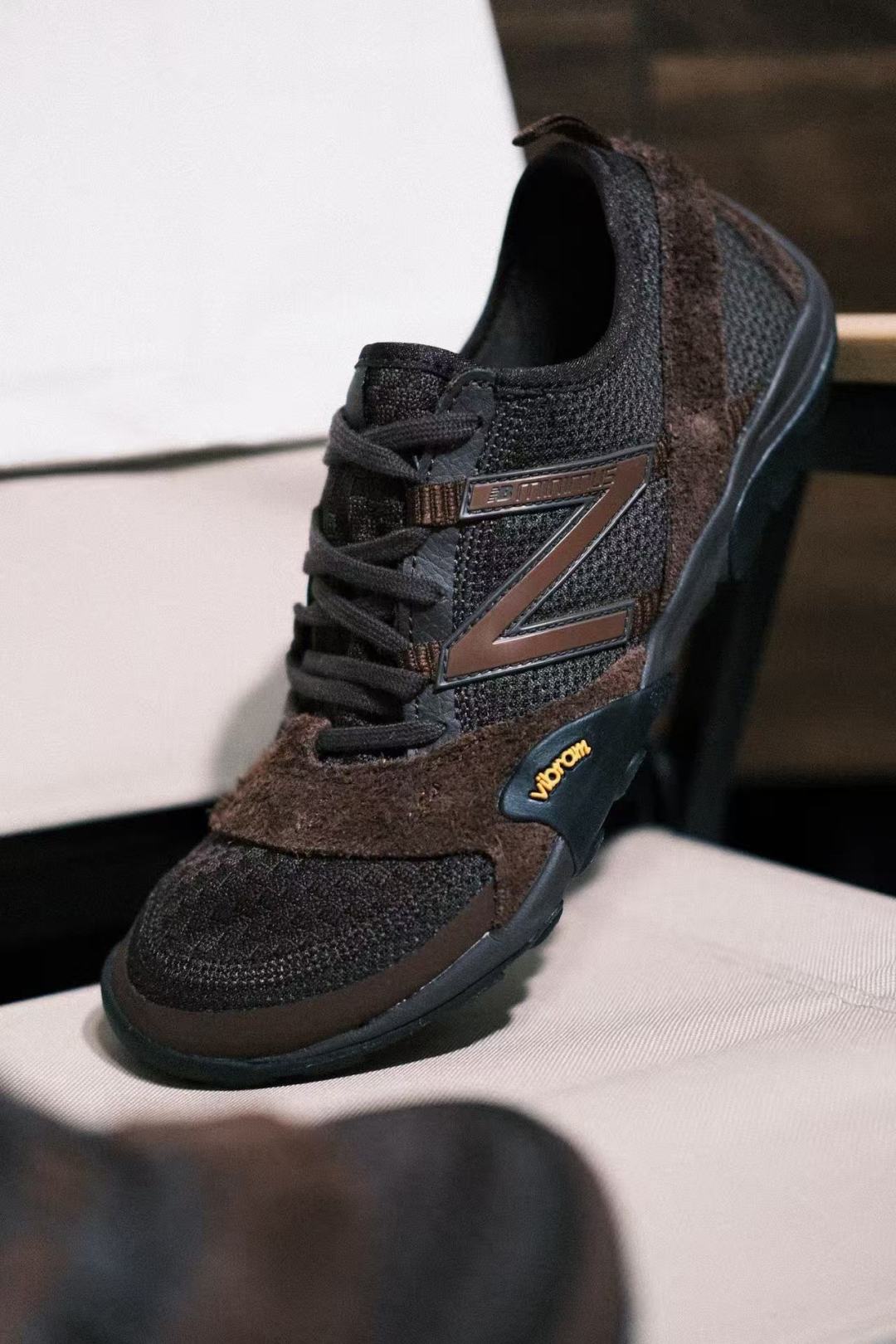 NB 899元和Vibram 690元怎么选？赤足鞋火了一年多，这个问题从一开始就问错了