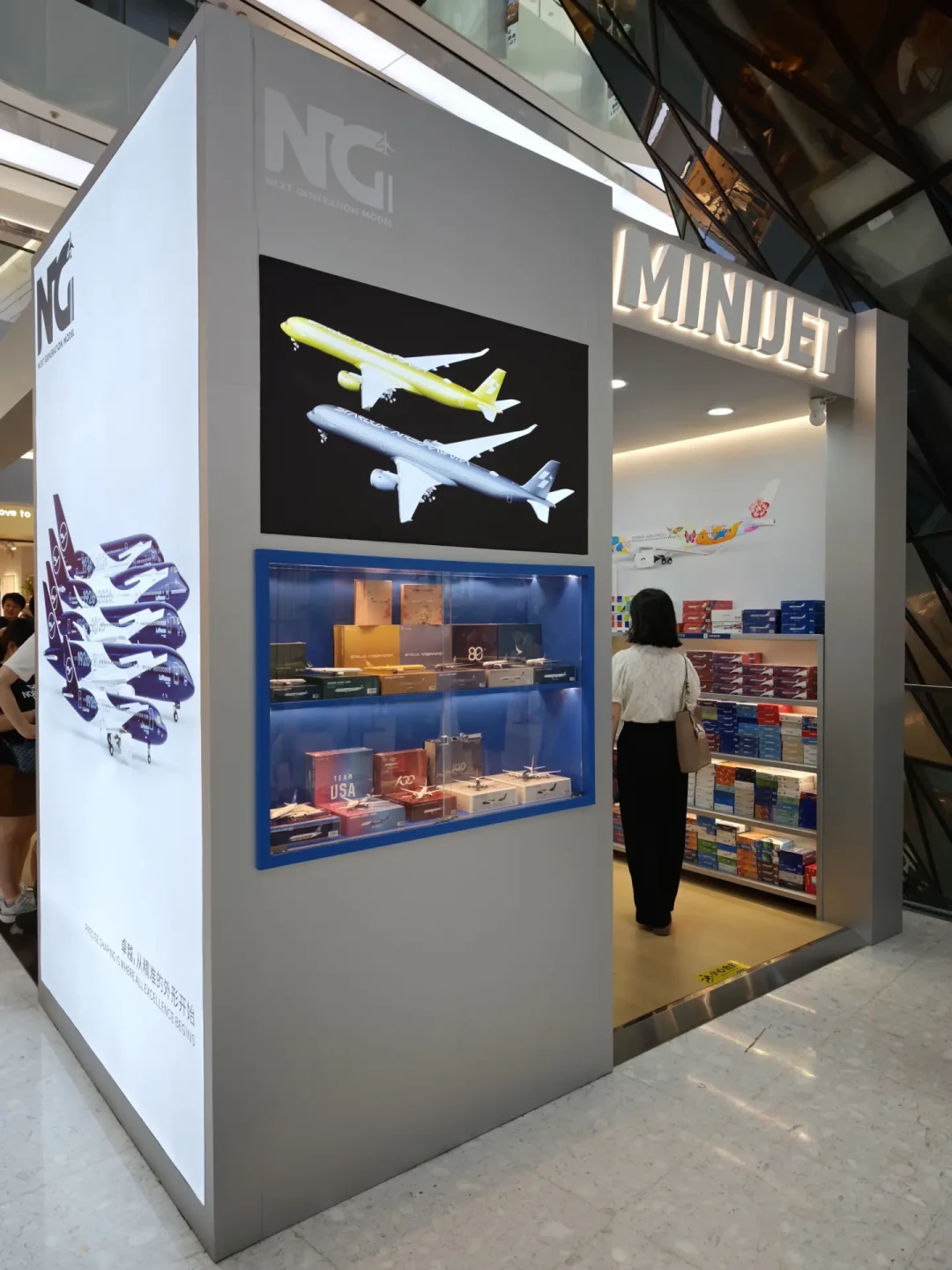 珠海航展30周年倒计时开始,成品飞机模型热度升温:118元到700+元,第一架机模怎么买