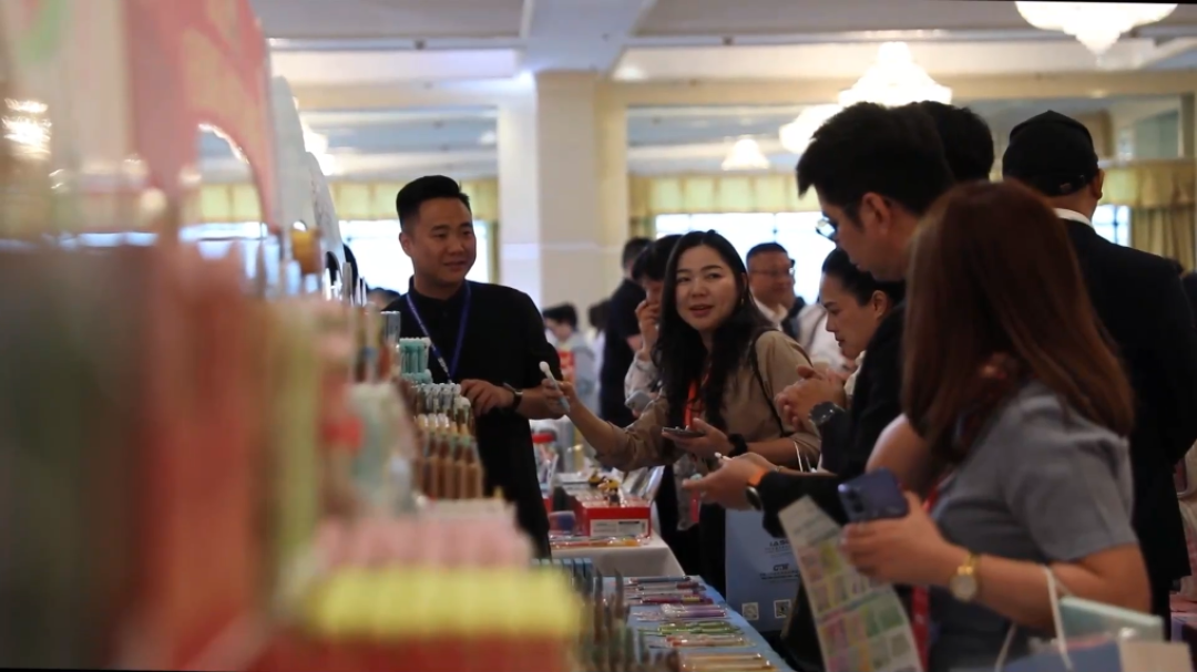 “脑腐”上热搜,专注力班开学前又开始收割:一万的课,脑科学证据撑得住吗