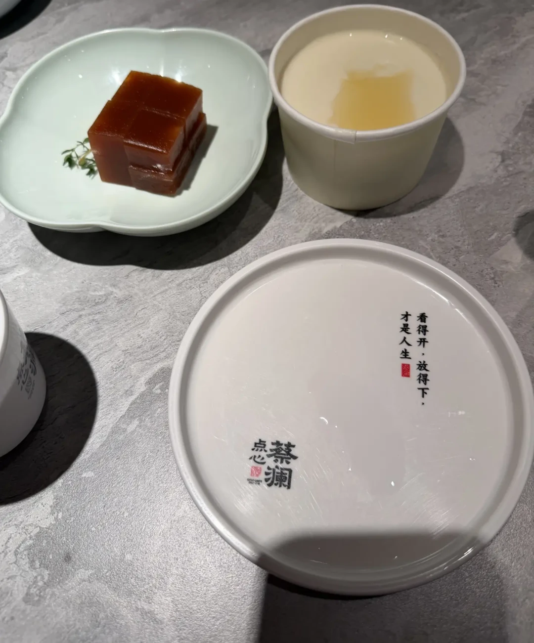 昨天是蔡澜85岁诞辰，想念他的人去了那家以他命名的点心店：翻了十几篇测评，告诉你值不值