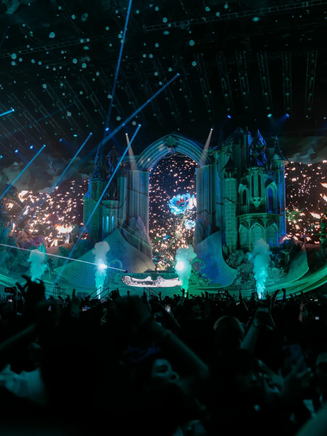 Tomorrowland上海站下周官宣阵容:网传TIËSTO、AXWELL要来,先别急着决定冲不冲