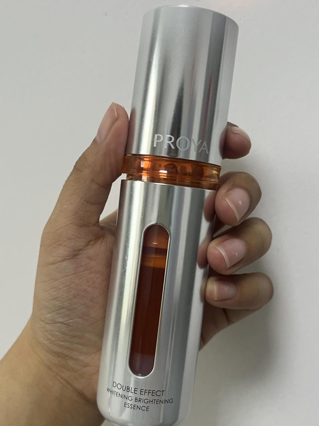 美白精华涂了一夏反而更黑?别急着换,先分清这4种原因