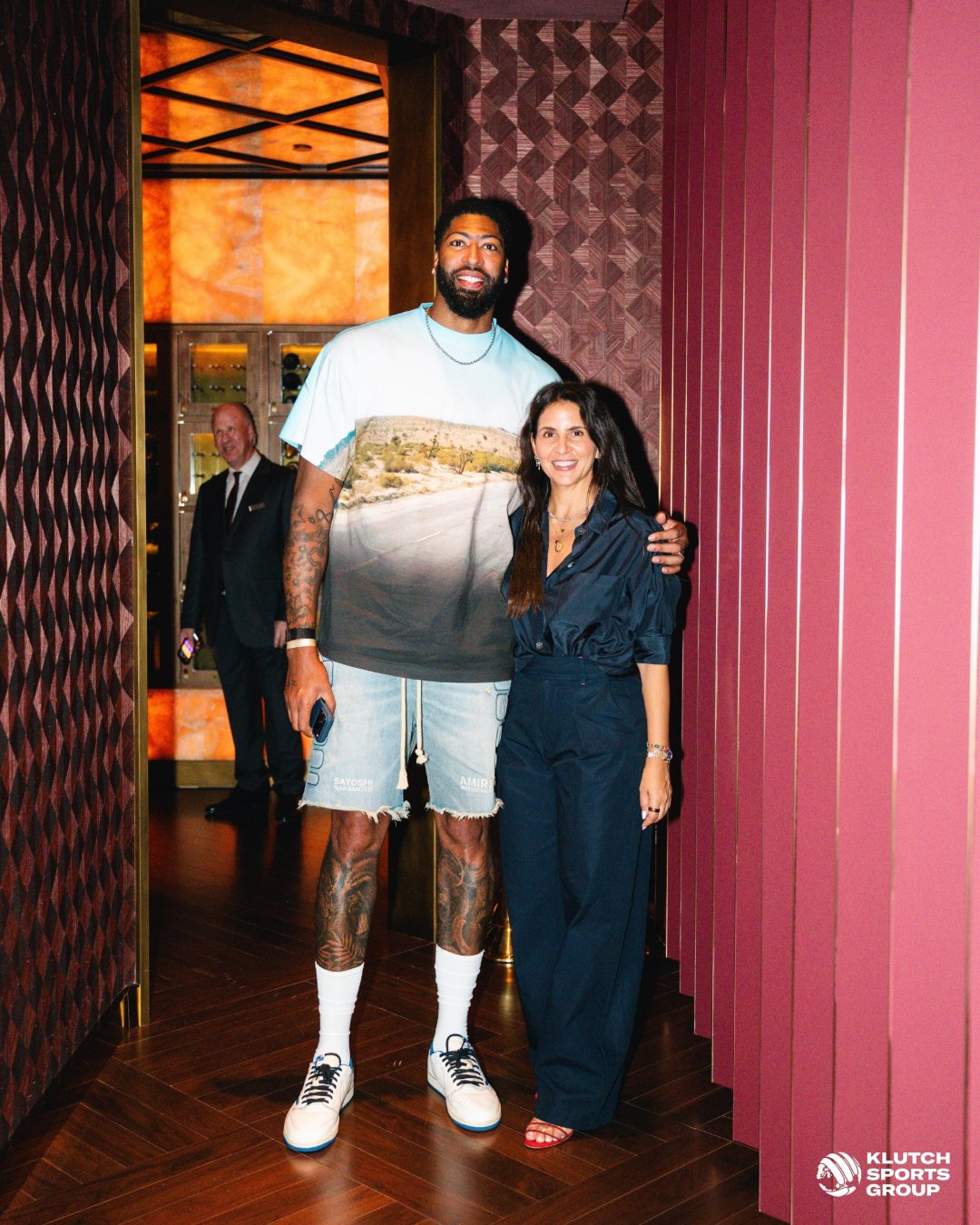 一家经纪公司承包了半个NBA休赛期：Klutch Sports的2026夏天总账