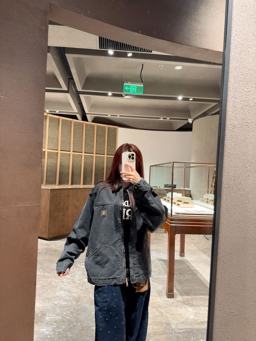 卡哈特 FW26「破坏洗」刷屏,但下手前,先把主线、WIP、古着分清楚
