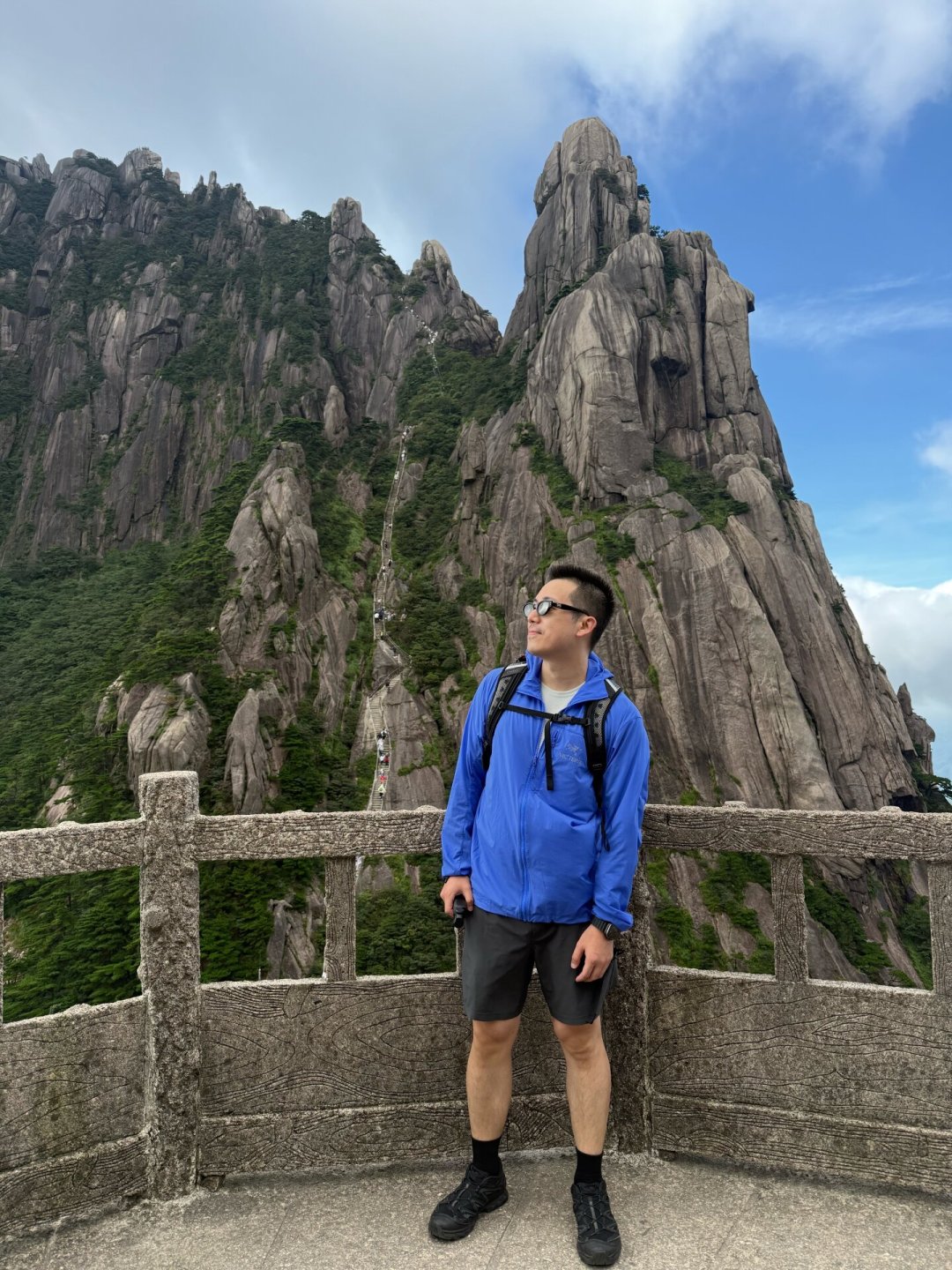 黄山天都峰,1万人抢1000个名额:暑假尾巴死磕前,先想清楚这三件事