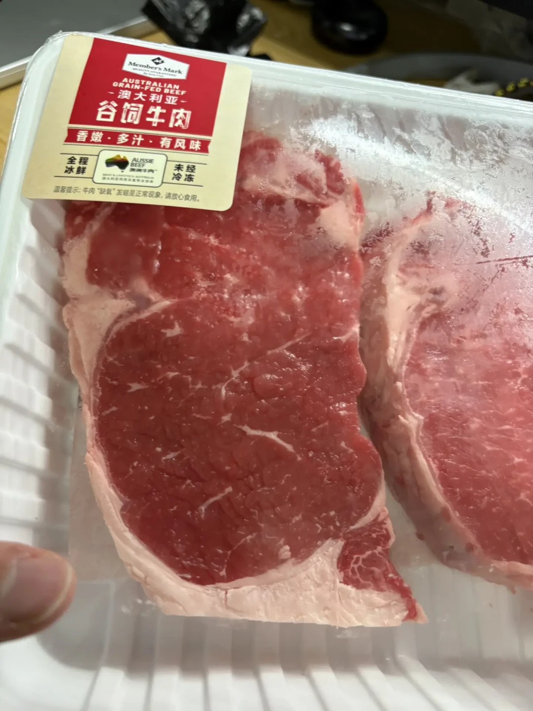 一份牛排328元，一桌590元：这条爆火帖炸出三个阵营，西餐的钱到底花在哪