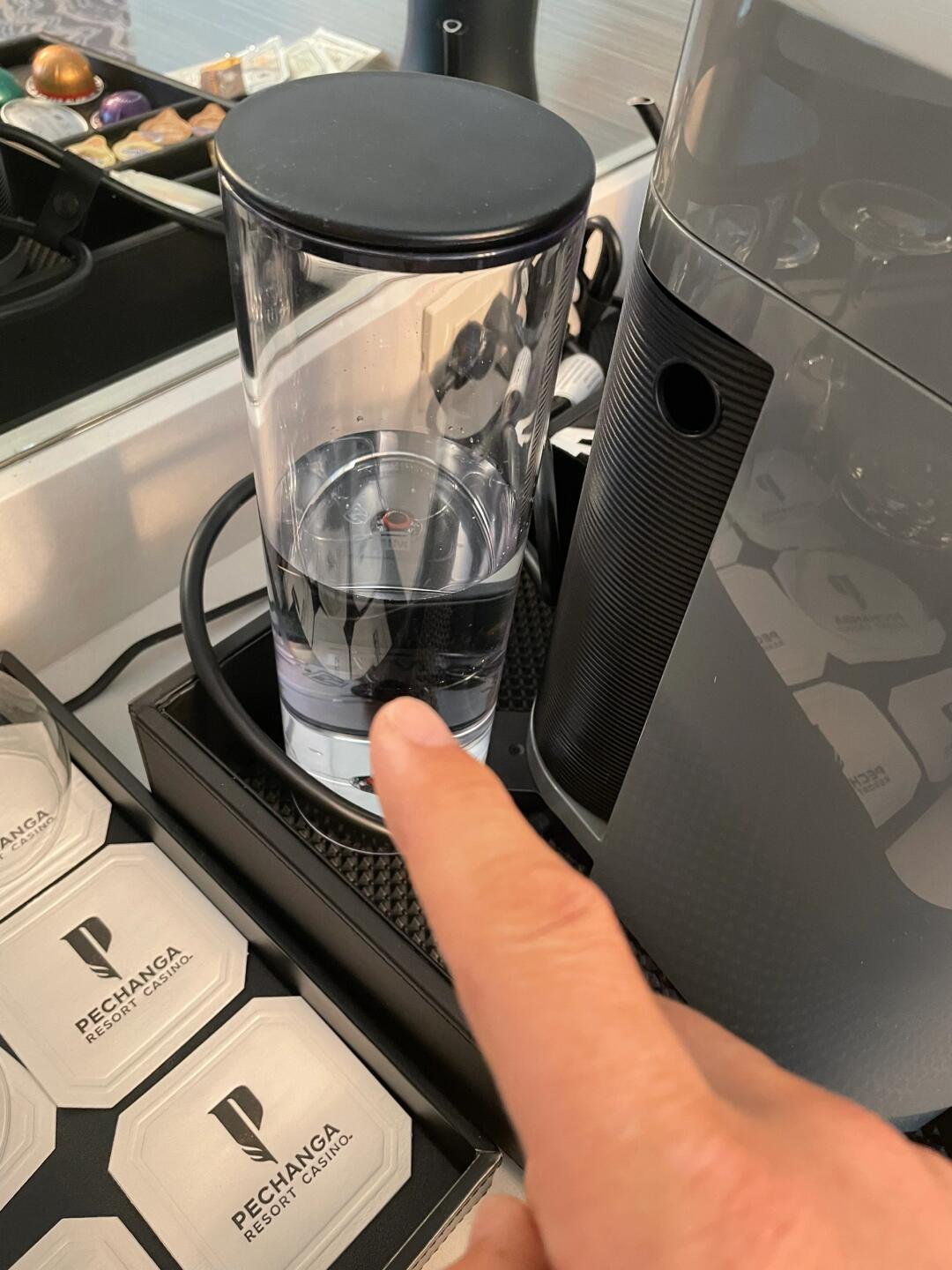 “千万千万不要用酒店的胶囊咖啡机”:这条今天的热帖,提醒的是每个用胶囊机的人