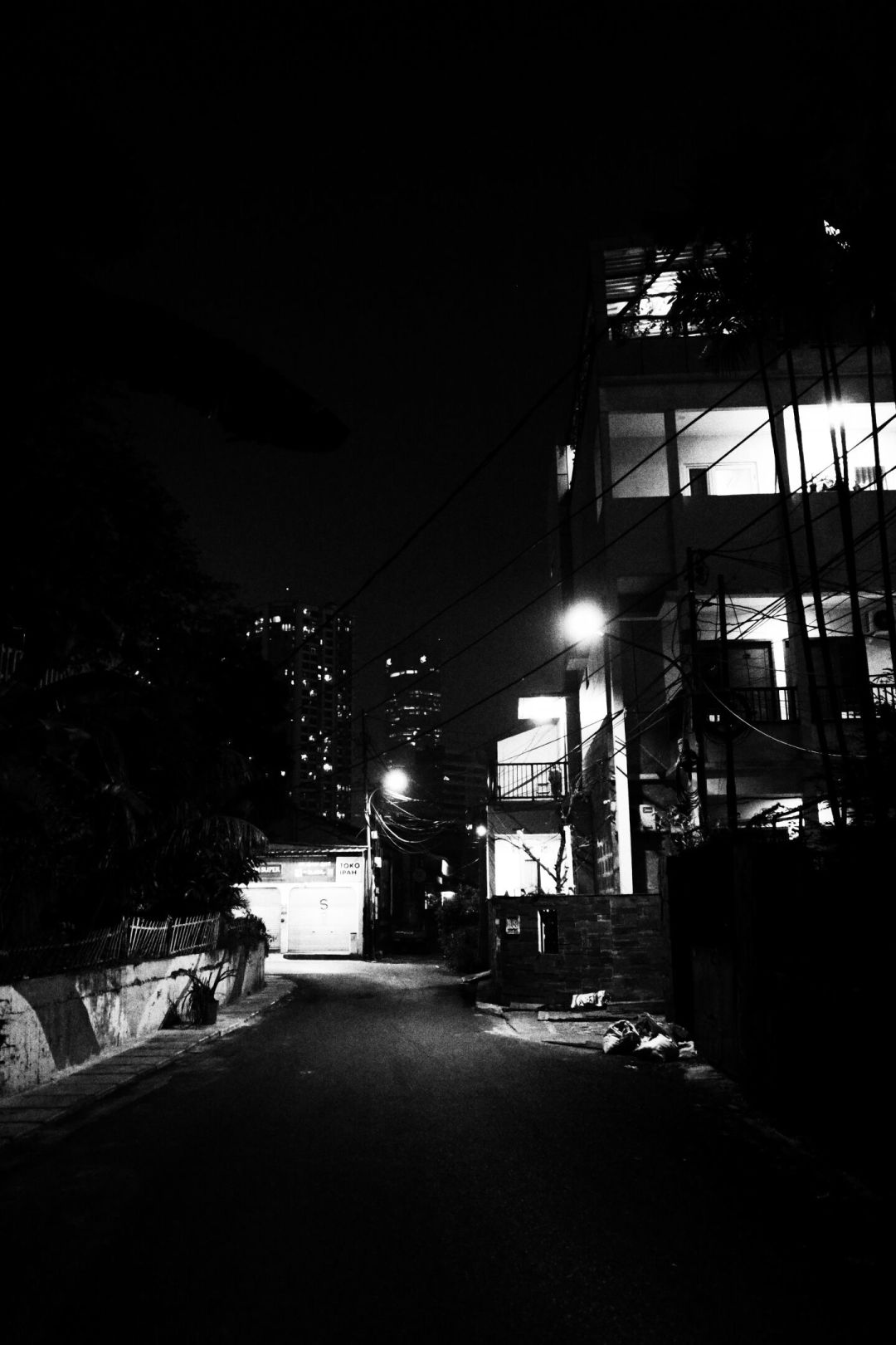 官方涨了800元,反而更好买了:理光GR4的8月行情,和三条入手路线