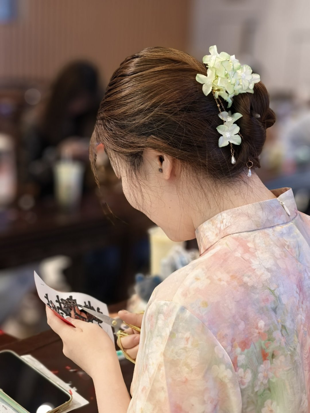 暑假尾声，剪纸材料包扎堆走红：给娃下单前，这3个坑先看清