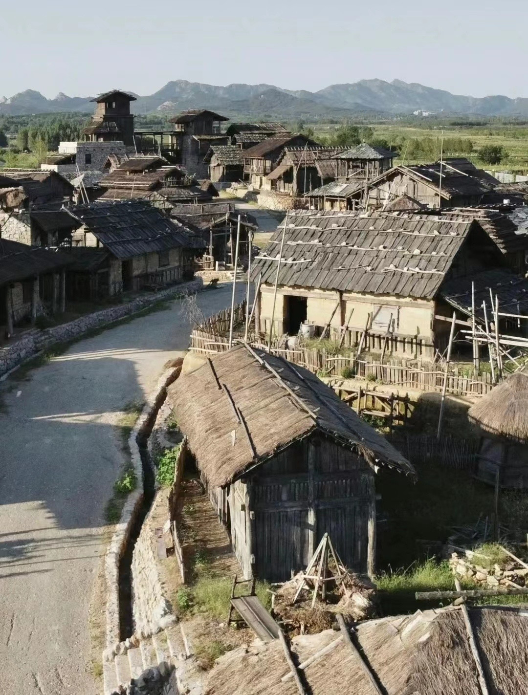 北京文化跌停后,我把《封神第三部》的全网消息翻了个底朝天:项目没凉,但档期真别急