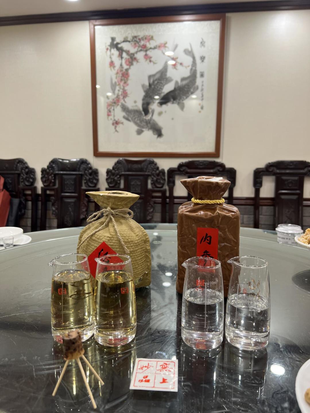 内参提价停货、SKU砍掉60%,200块的自由爱却被抢爆:2026年的酒鬼酒,到底该买哪瓶?