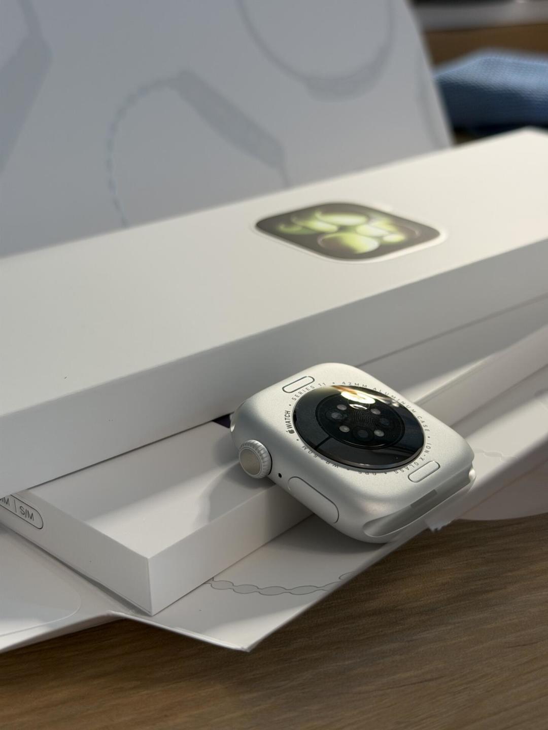 watchOS 27 停更名单正式落地:5 款 Apple Watch 被除名,换不换表先算这笔账