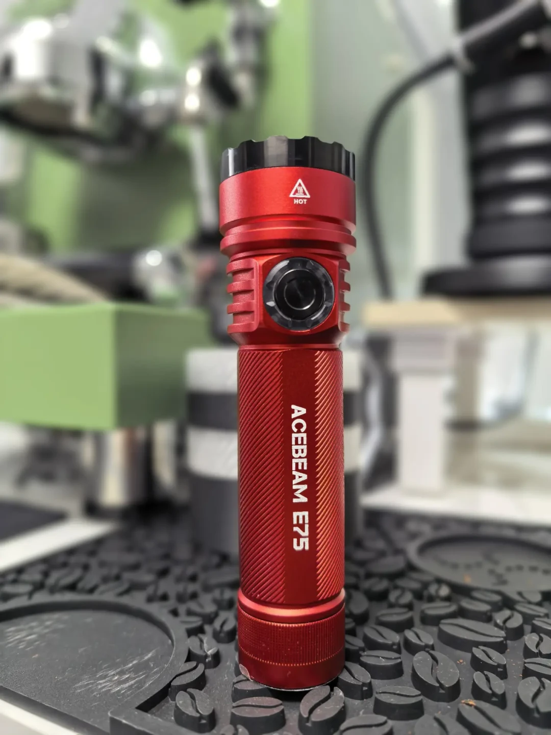 299元的ACEBEAM E75,选高显色还是高亮?翻了四个平台的500条评论,我有答案了