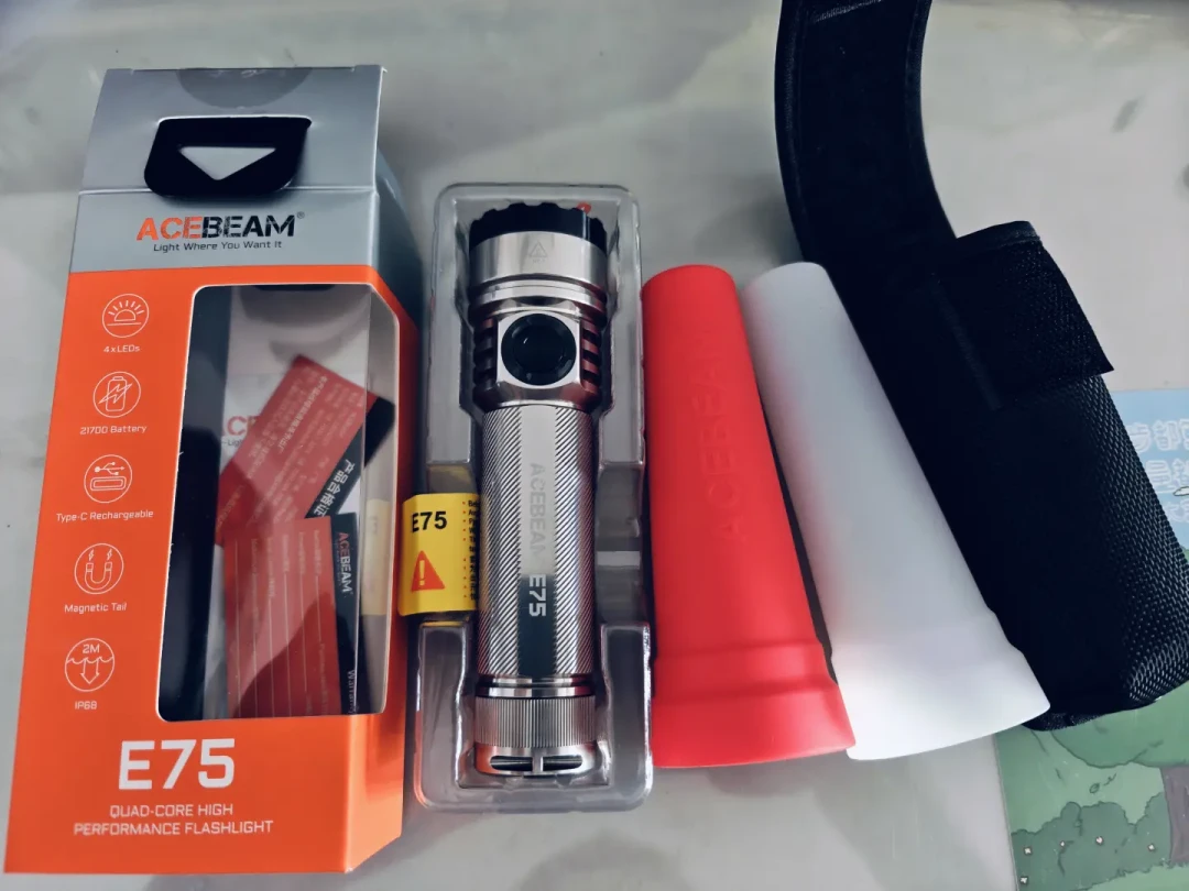 299元的ACEBEAM E75,选高显色还是高亮?翻了四个平台的500条评论,我有答案了