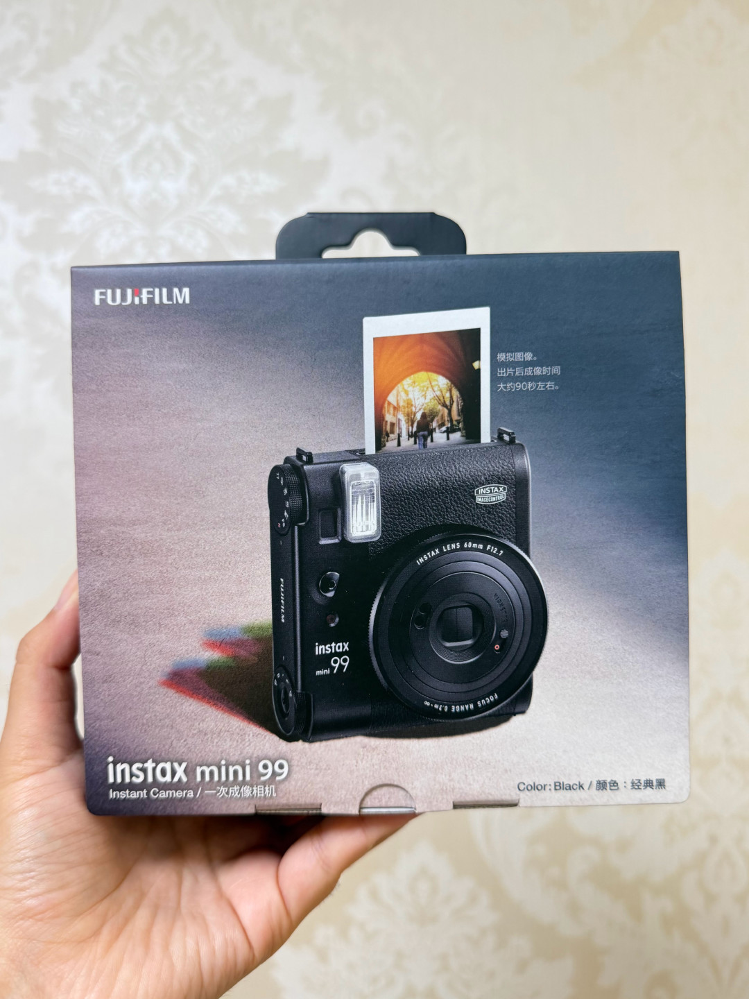 按一次快门7块钱,富士又要提价了:instax玩家的相纸到底该怎么囤?