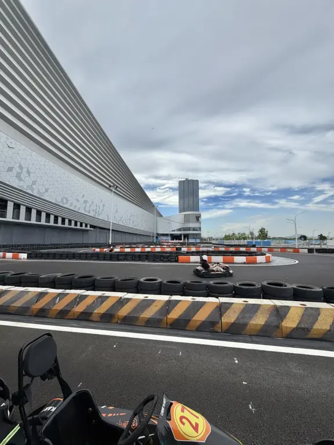 第一次跑卡丁车55秒内就算正常水平：你的圈速在哪个梯队，怎么不花冤枉钱变快