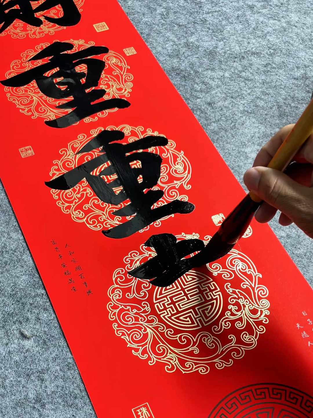 离过年还有5个多月，羊年春联已经卷到第二版：什么时候买、怎么避坑，这份时间表说清了