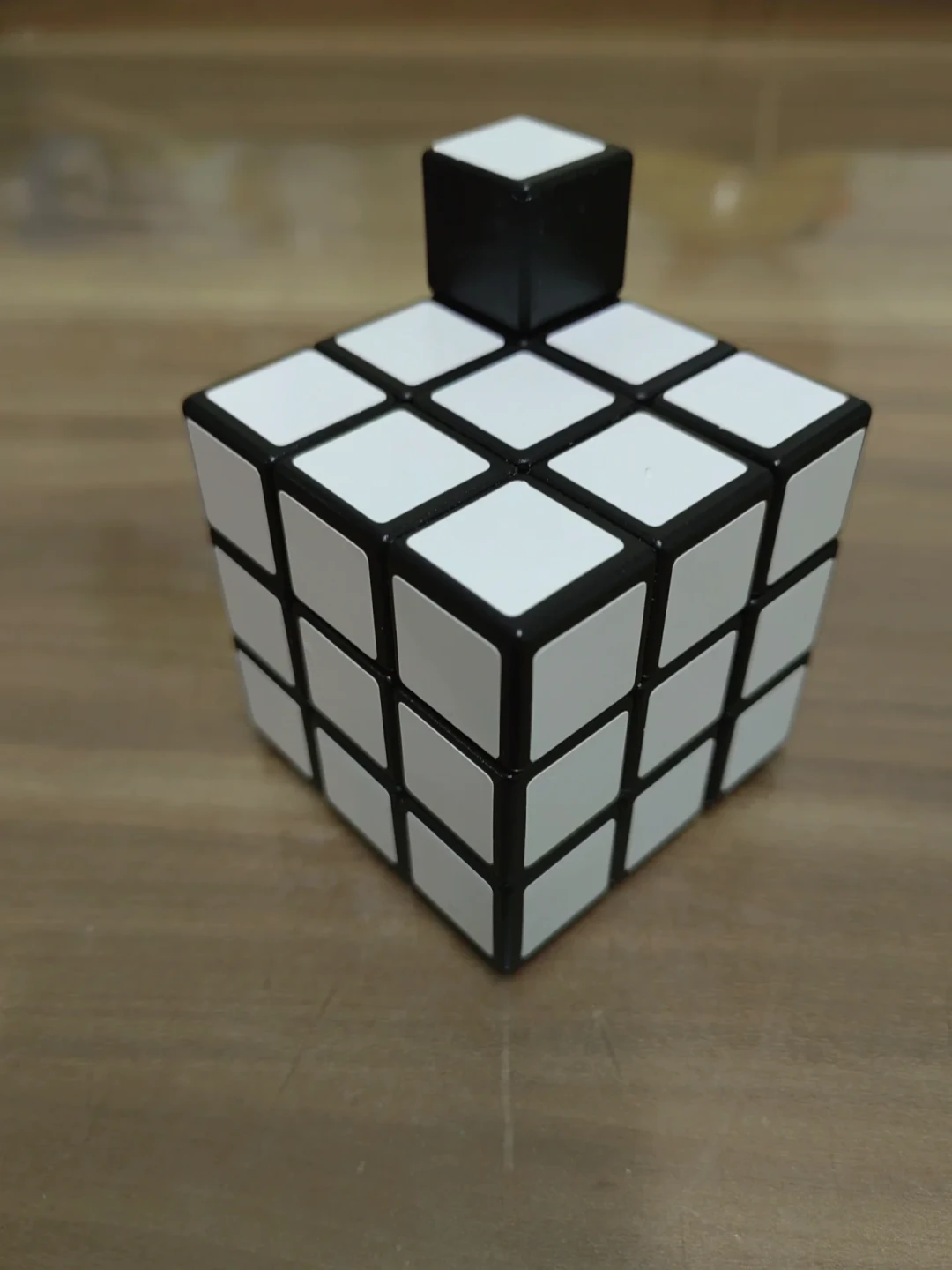 看着像最难的空白三阶,其实是二阶改的:布兰克魔方入坑前先看这篇