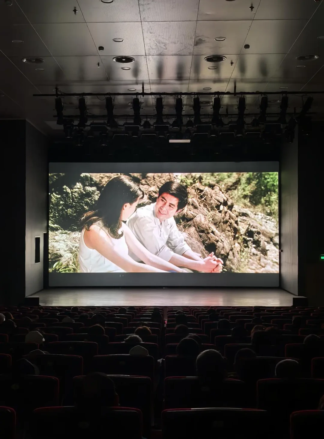 《上映46年还在天天放：七夕了，《庐山恋》还值得补吗？》