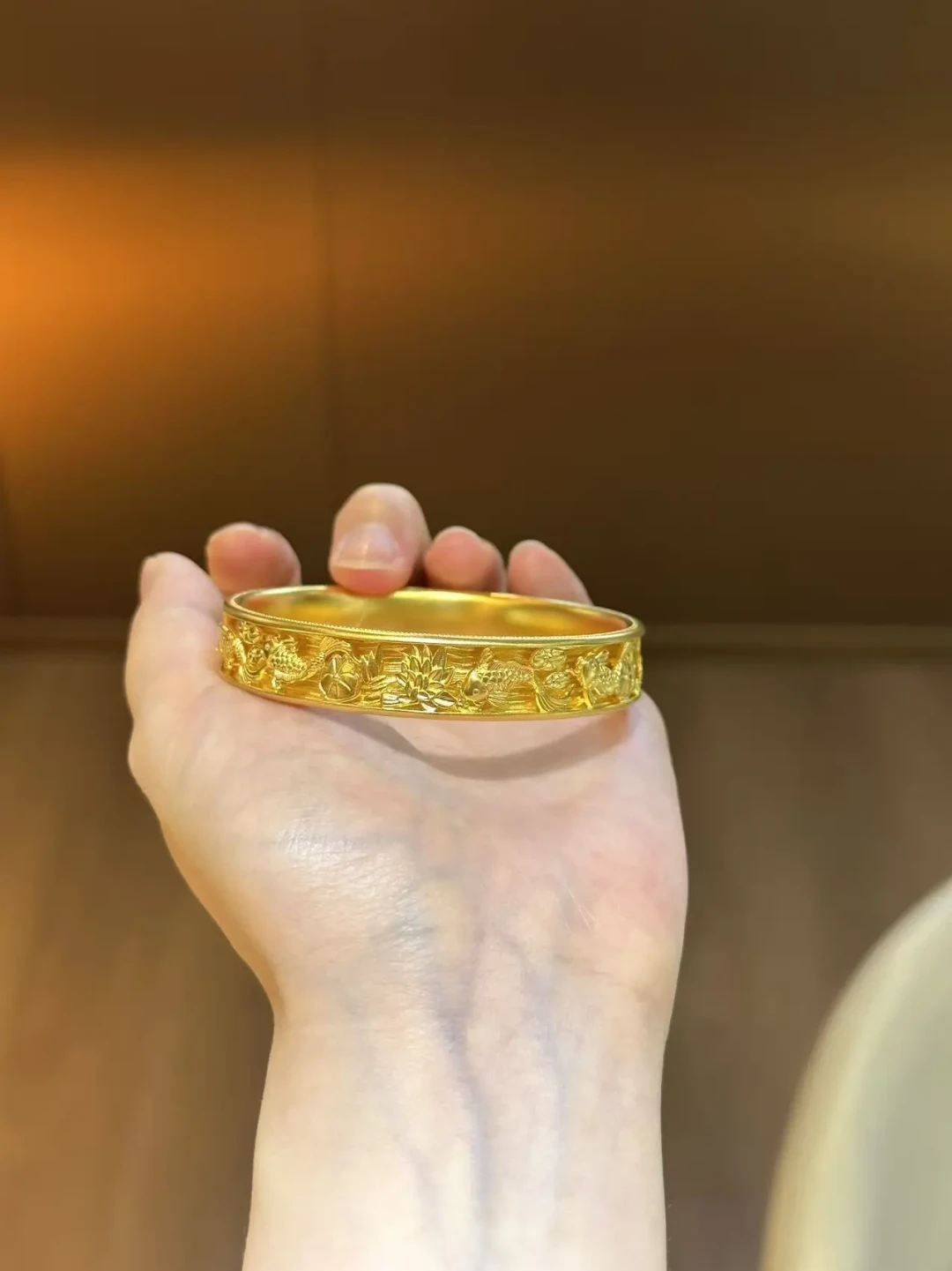 七夕“錾刻”刷屏了:你付的工费里,真有多少是手工?